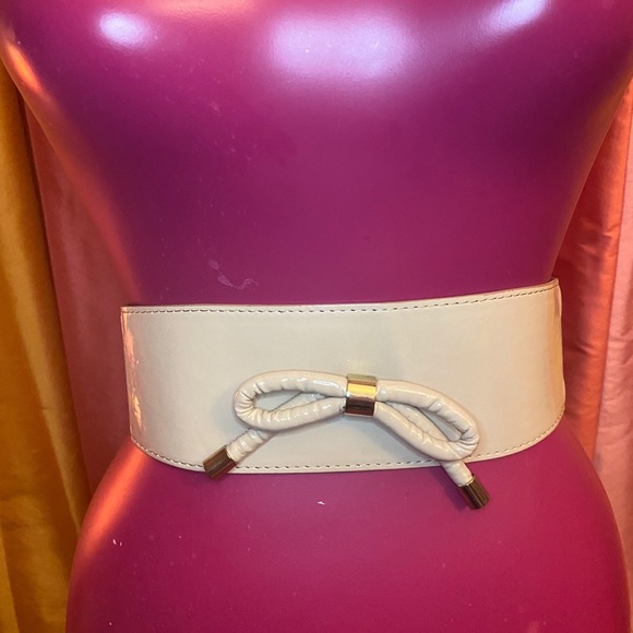 H&m Wide Belt With Bow Detail size Small - Picture 2 of 12